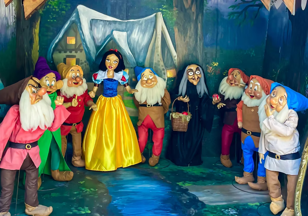 Parque Érase una vez de Pucón. El Parque Érase una vez invita a transportarse al mágico mundo de los cuentos de hadas. Crédito: eraseunavez.cl