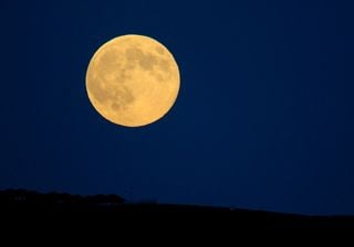 La Luna piena che deciderà la data di Pasqua: ecco quando