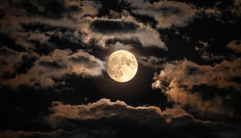 luna piena La Luna piena di settembre: seguirà di pochissimi giorni l'equinozio d'autunno.