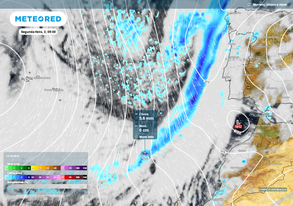 A meio da manhã de segunda-feira (2) observa-se a frente fria a varrer o arquipélago da Madeira com chuva localmente forte, sobretudo na Costa Norte e Regiões Montanhosas.