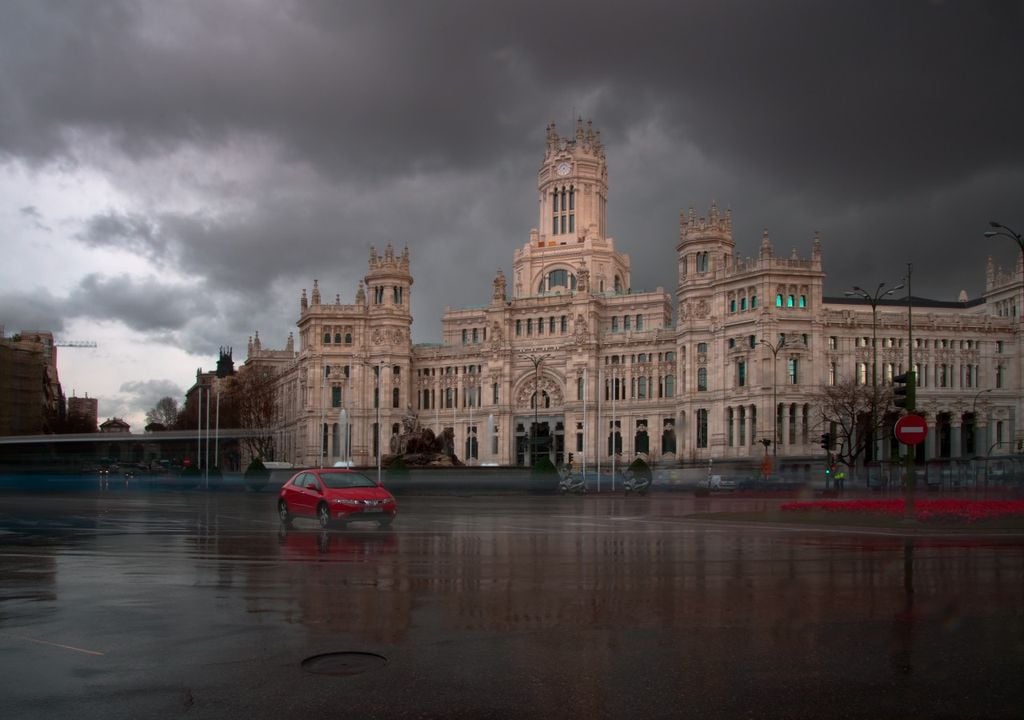 Mañana será el segundo día de una serie de jornadas lluviosas en la capital, con acumulados generosos y rachas fuertes.