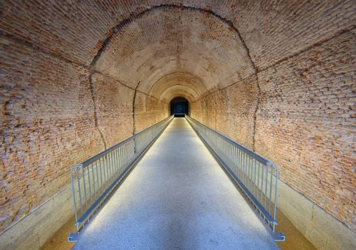 Madrid reabre t&uacute;nel hist&oacute;rico fechado h&aacute; mais de quatro d&eacute;cadas