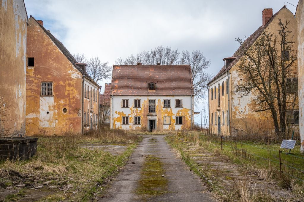 Lost Place mit Vergangenheit: Die Halbinsel Wüstrow wurde früher militärisch genutzt. Foto: Adobe Stock