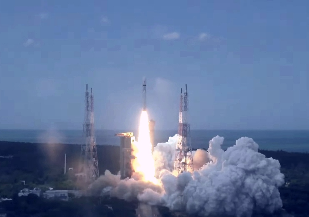 Chandrayaan-3, LVM3 M4 lifting off from SDSC SHAR. This is a exposture corrected sreengrab from youtube live. Credit: Indian Space Research Organisation