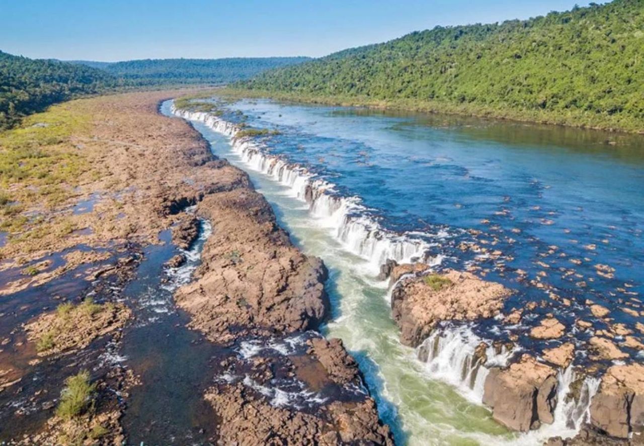 Maior cachoeira longitudinal do mundo está localizada no Brasil ...
