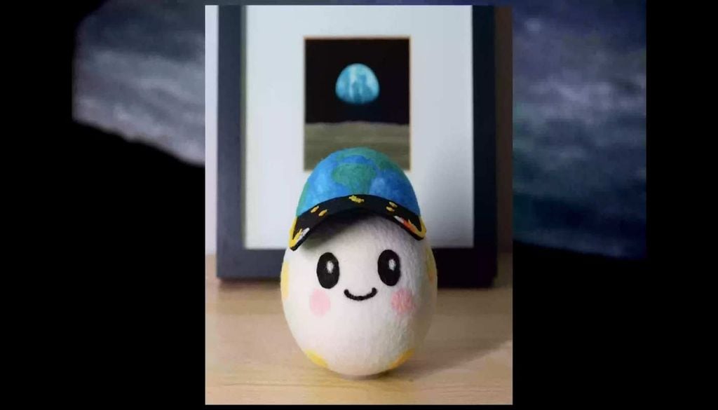 A mascote lunar da missão Artemis II viajará juntamente com a tripulação, levando consigo 5 647 889 nomes nesta viagem à volta da Lua.