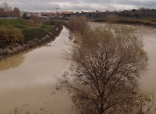 Maltempo, ancora allerta per l'Aniene a Roma: foto, video e gli aggiornamenti sul secondo fiume della Capitale