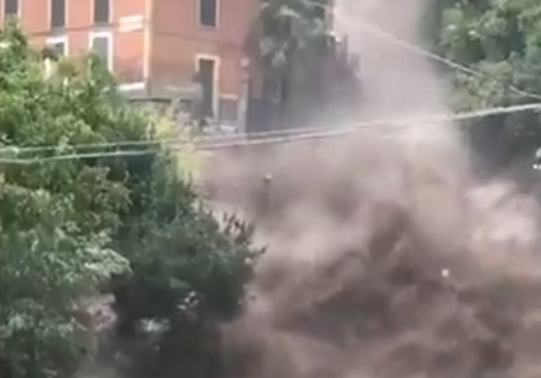 Unwetter am Comer See: Erdrutsche und Überschwemmungen! Unwetter am Comer See: Erdrutsche und Überschwemmungen!
