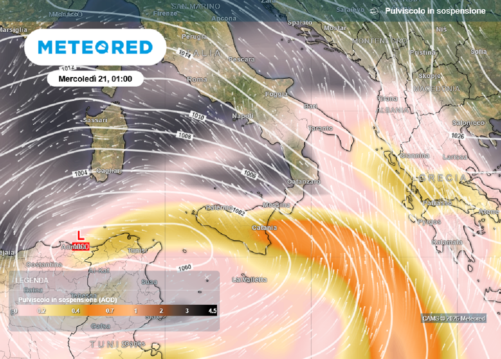 Ecco la lingua di polvere sahariana in movimento verso Sicilia e Calabria: intensificazione del fenomeno nelle prossime ore.