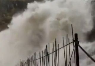 Maltempo in Spagna e Portogallo per la tempesta Barbara: i video