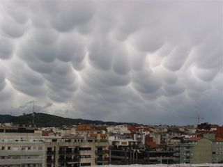 Mammatus en ondas desde Girona