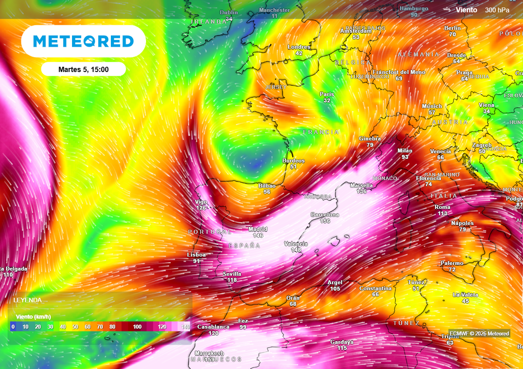Mapa del viento a 300 hPa, donde se observa la divergencia en altura en el ramal delantero de la dana o baja fría.