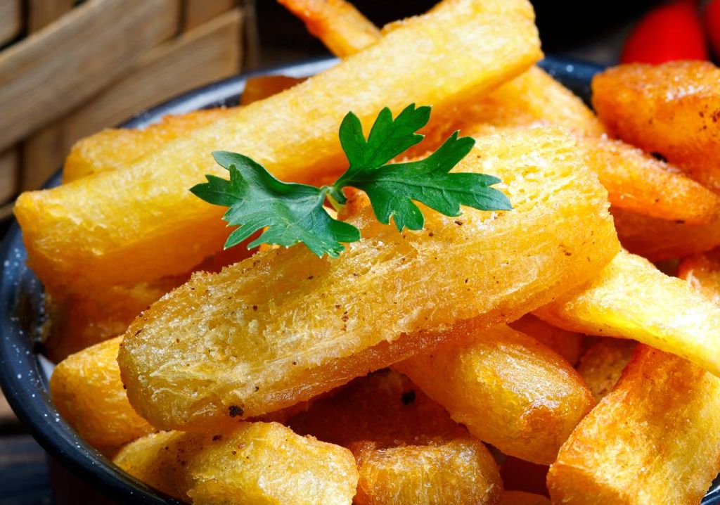 yuca frita yuca frita
