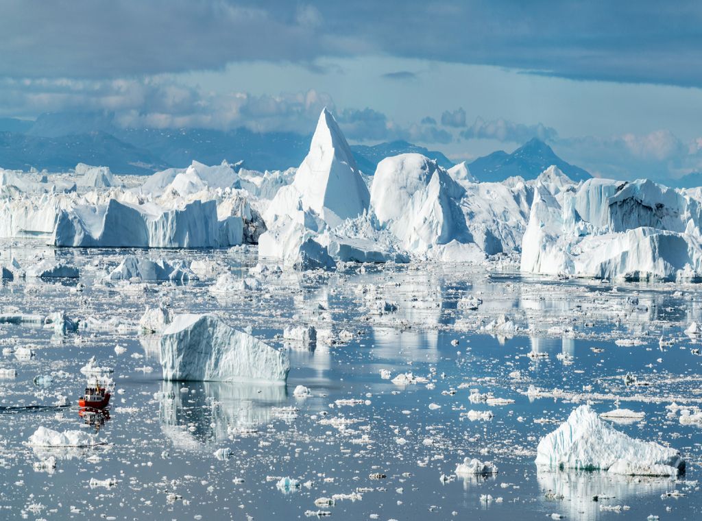 Derretimento de geleiras causada pelas correntes marinhas Derretimento de geleiras causada pelas correntes marinhas