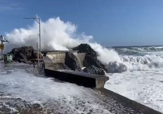 Marejadas anormales causan destrucción y oleaje impresionante en Chile