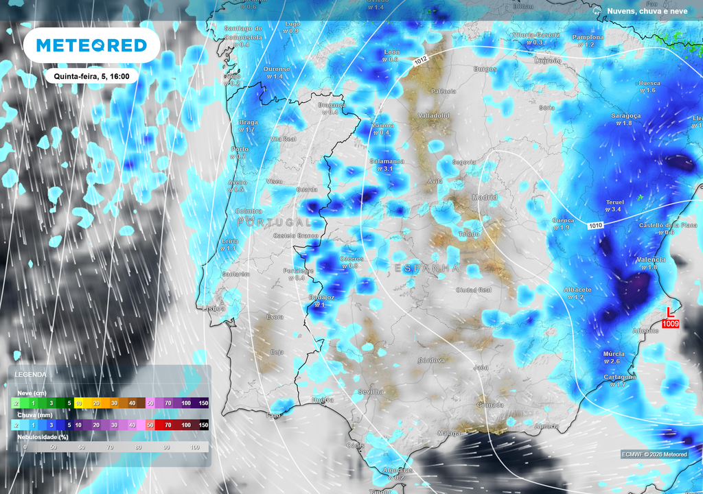 Precipitação a atingir Portugal continental durante a tarde de quinta-feira através de dois flancos distintos: uma frente atlântica que entra pelo litoral oeste e núcleos de instabilidade associados a uma depressão localizada no leste da Península Ibérica.