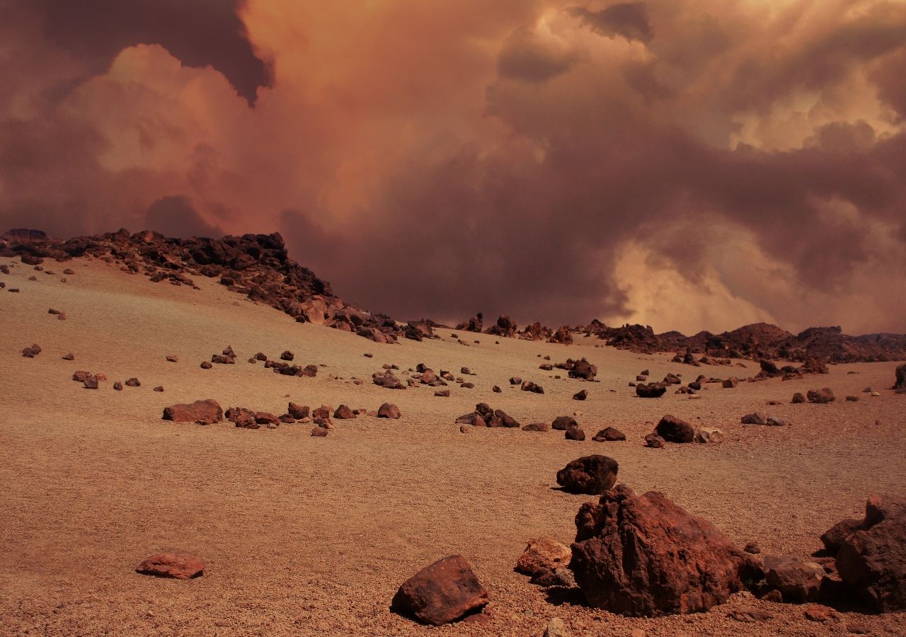 Mars produit des substances chimiques toxiques : l’électricité de la planète rouge transforme des sels en poisons !