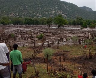 Más de 110 muertos por inundaciones y deslizamientos en Kenia