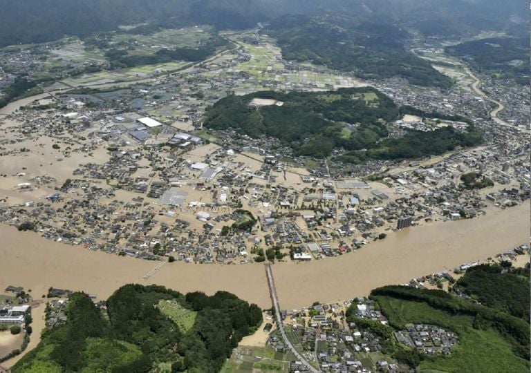 Más de 200 mil evacuados en Japón por intensas lluvias Más de 200 mil evacuados en Japón por intensas lluvias