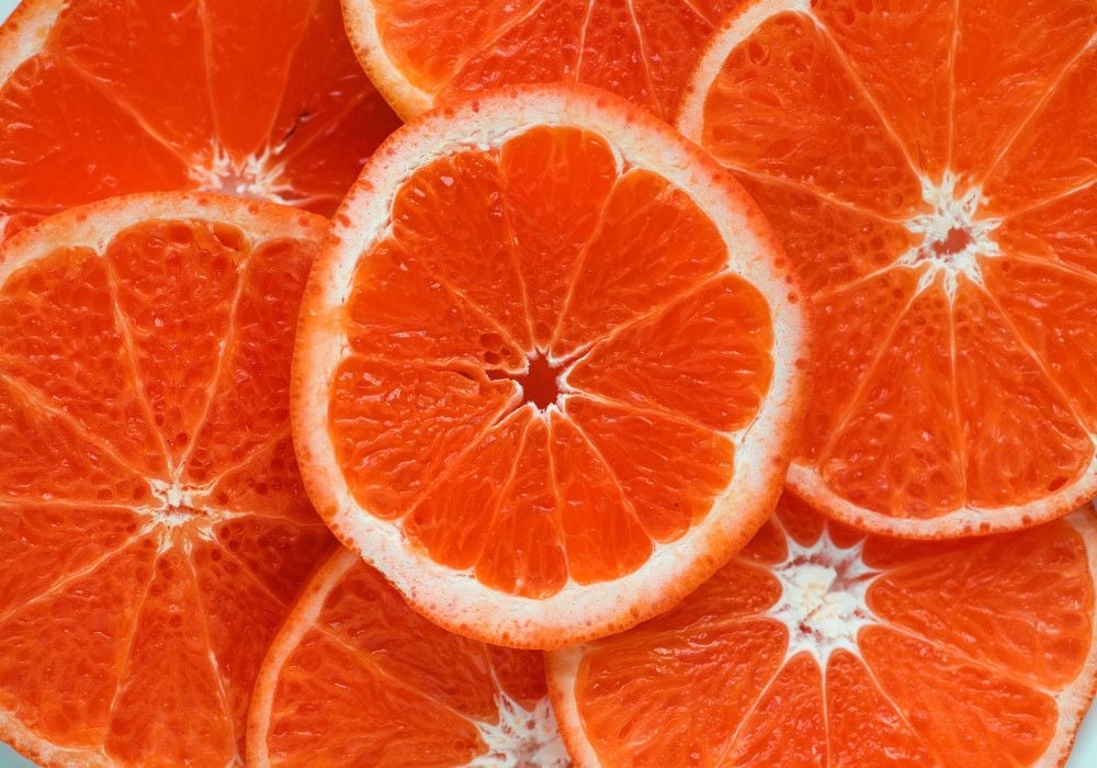 CO2 más concentración de vitamina C en naranjas