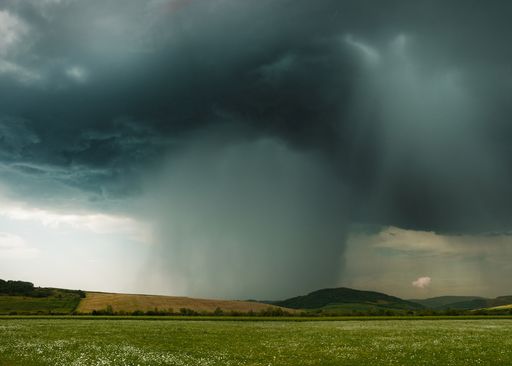 Massa de ar frio e frente fria afetam o Brasil nesta segunda, 10: há alertas para 12 estados; veja a previsão