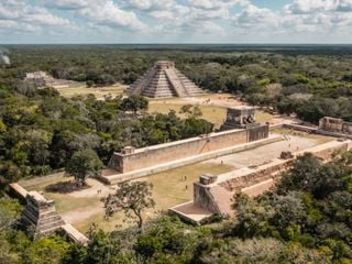 Qué hacer en la Riviera Maya: mezcal, cenotes y playas paradisíacas