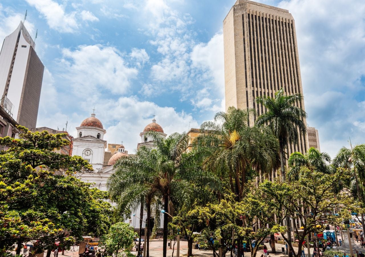 En 2016 la preocupación por el aumento del calor y la contaminación del aire marcó un punto de inflexión en la población de Medellín.