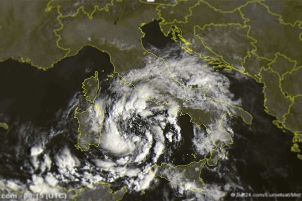 uragano-mediterraneo-medicane uragano-mediterraneo-medicane