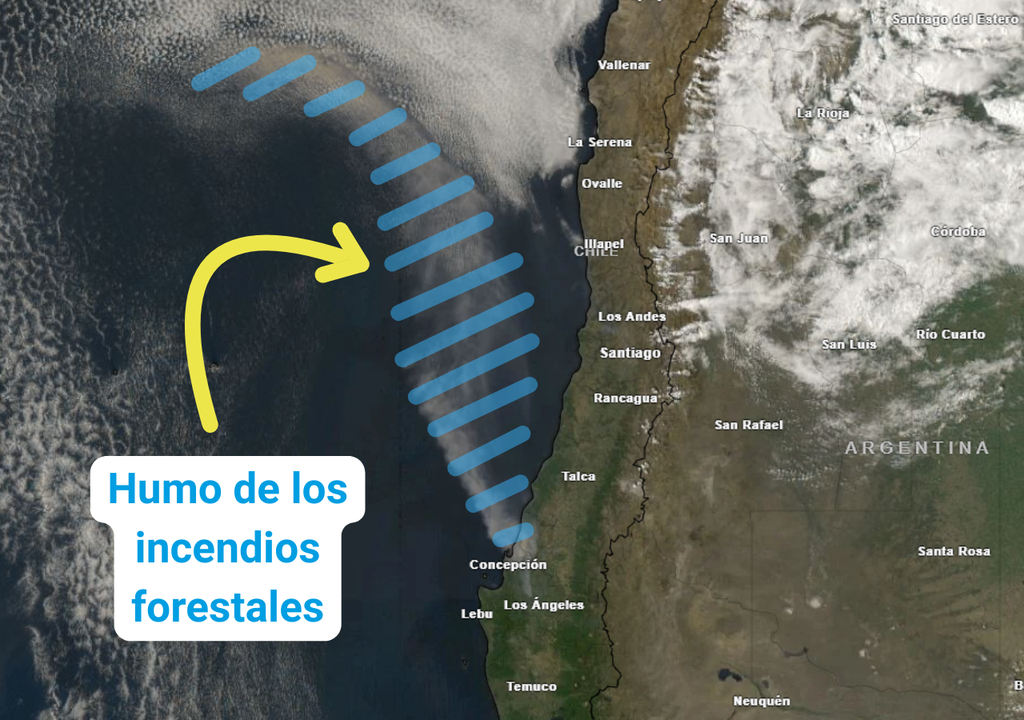 Una amplia zona de humo es visible desde los satélites meteorológicos.
