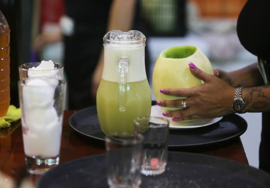 Versión gourmet: se puede preparar licuando la pulpa con el vino y servir la mezcla en copas con hielo picado. Imagen: ADN Radio