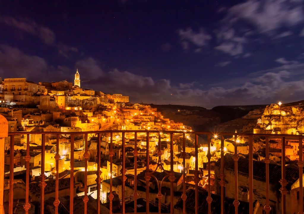 matera, sassi, luci