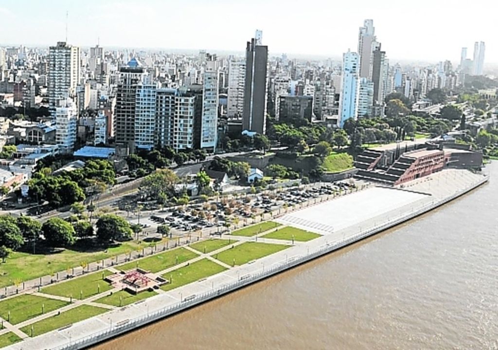 Río Paraná frente a Rosario, Santa Fe, Argentina Río Paraná frente a Rosario, Santa Fe, Argentina