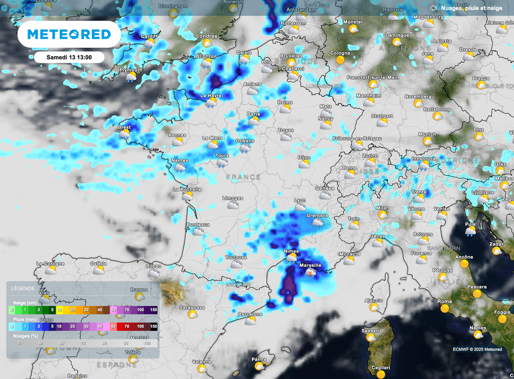 Encore un risque de fortes averses orageuses le long du littoral du nord-ouest en fin de matinée et début d'après-midi. Encore un risque de fortes averses orageuses le long du littoral du nord-ouest en fin de matinée et début d'après-midi.