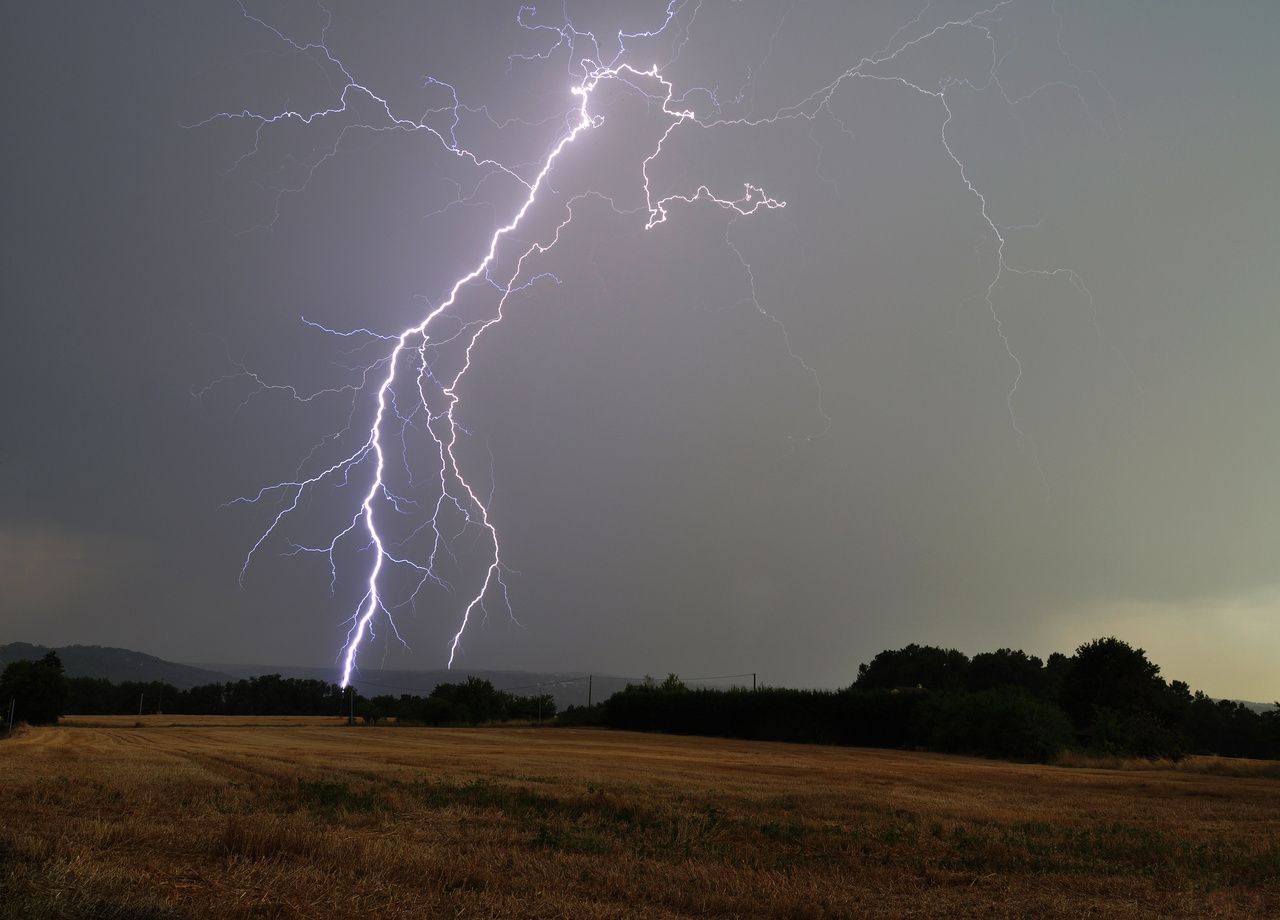 Météo : orages violents du centre à l'est du pays et forte chaleur