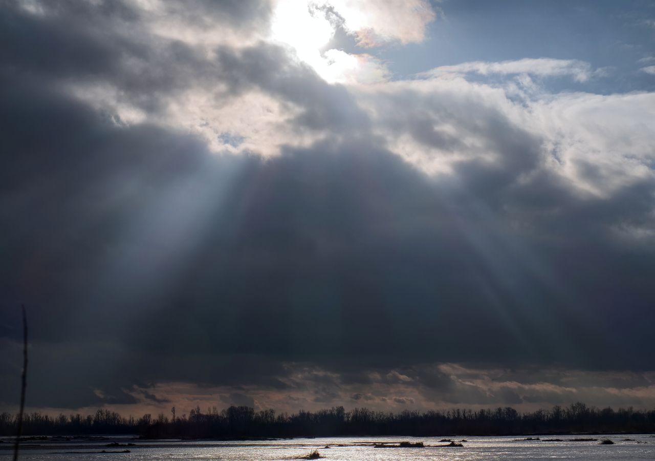 Alternanza di nubi, piogge e schiarite tra oggi ed il week-end nella tradizionale variabilità primaverile (foto Marco Virgilio)