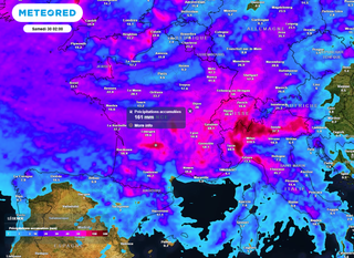 Météo de la semaine : orages et pluies intenses provoqués par l'ex-ouragan Erin, quelles régions touchées ?