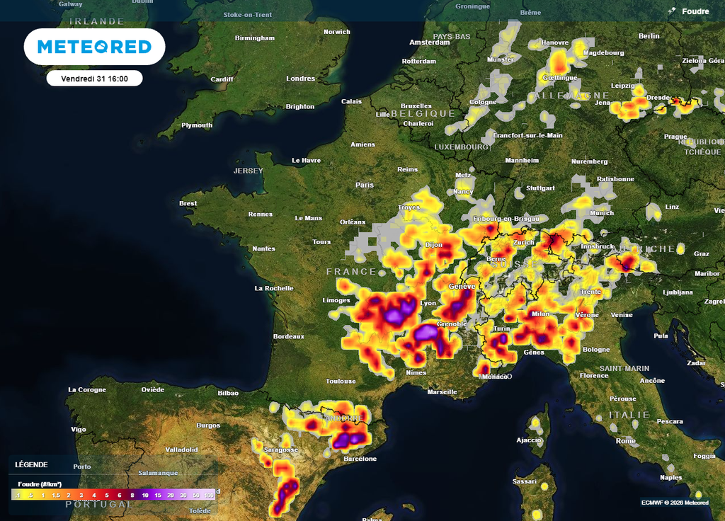 Les orages les plus forts toucheront le centre-est de la France avec un risque de grêle Les orages les plus forts toucheront le centre-est de la France avec un risque de grêle
