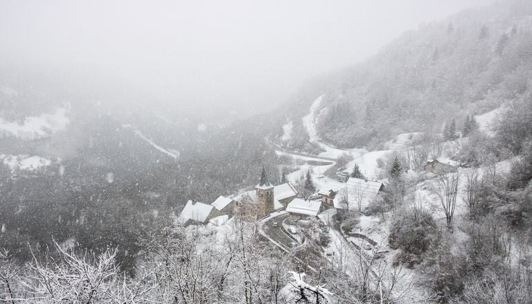M&eacute;t&eacute;o-France : 30 centim&egrave;tres de neige ce vendredi 15 mai. Trois d&eacute;partements plac&eacute;s en vigilance jaune "neige-verglas"