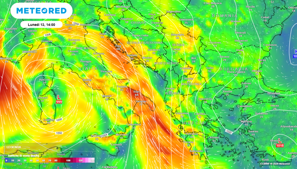 Vento forte. Le forti raffiche di vento attese nelle prossime ore sui mari attorno l'Italia.