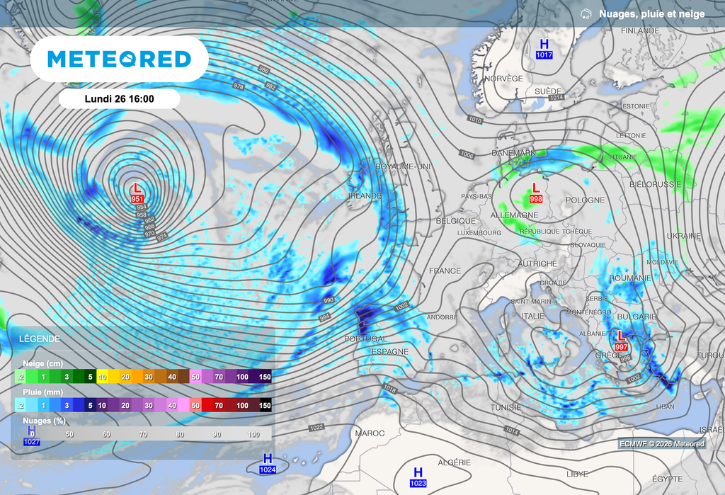 Arrivée d'un front chaud ce lundi en Bretagne ! Arrivée d'un front chaud ce lundi en Bretagne !