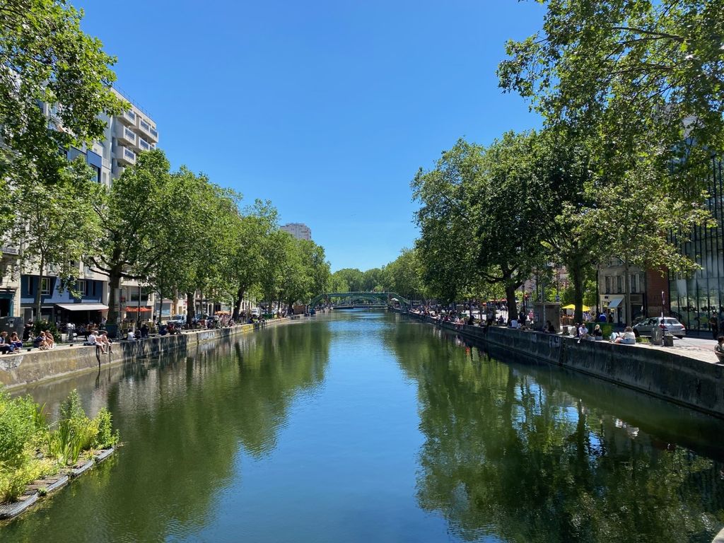 Paris Paris