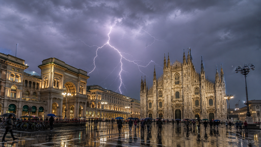 Meteo Milano: allerta temporali oggi, nuova fase di maltempo da domenica 10. Marted&igrave; 12 giornata critica