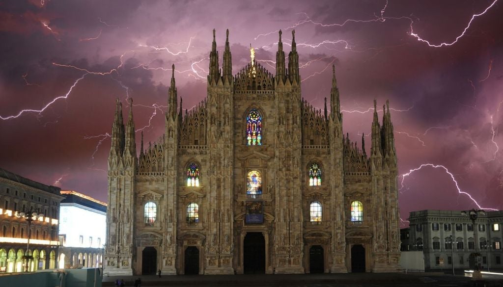 Milano, temporale. Fenomeni intensi sono attesi anche sul capoluogo lombardo, con rischio grandine e forti colpi di vento.