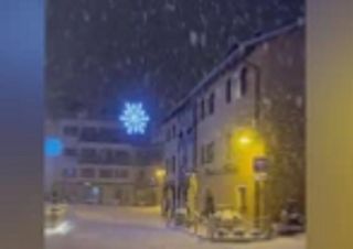 Le nevicate si estendono per l'Europa: ecco i video