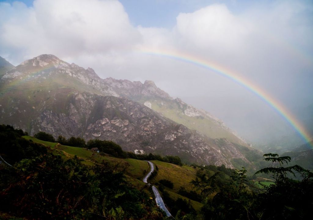 Montagna, arcobaleno.