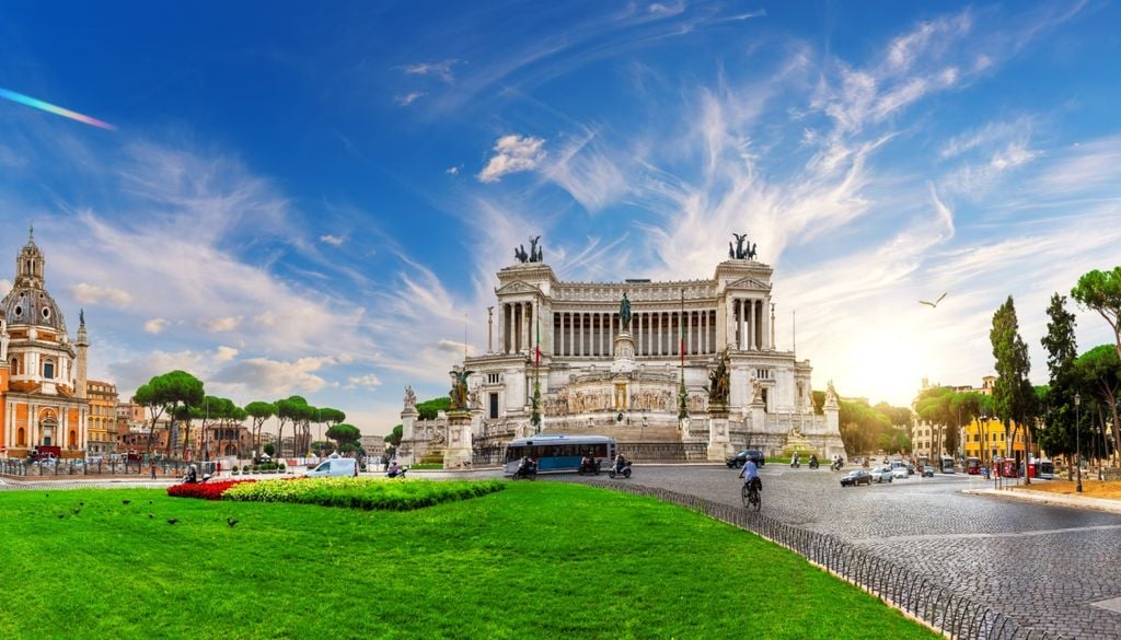 Dopo un breve e parziale peggioramento nella mattinata dell'ultimo giorno del mese di aprile, a Roma tornerà il bel tempo. Dopo qualche giorno di tramontana, anche le temperature massime torneranno a salire.