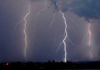 Meteo, settembre porta nuovi temporali: ecco dove