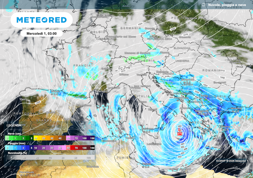 ECMWF propone un ciclone sul Mar Jonio riattivato da un nuovo fronte freddo a metà settimana, ma altri modelli vedono correnti settentrionali senza ciclogenesi. Situazione da seguire e monitorare.