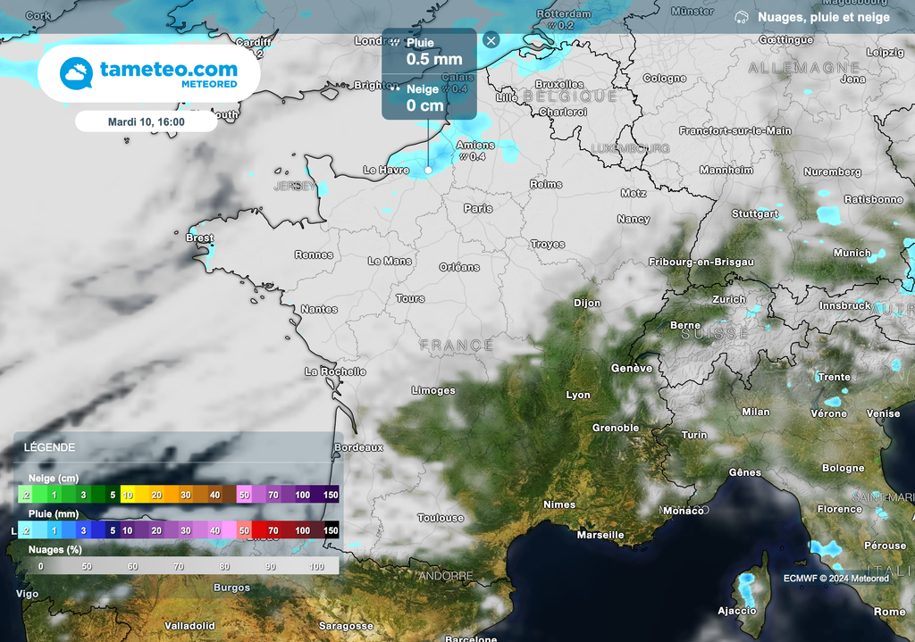 La France sera coupée en deux cet après-midi. Après une matinée par endroits très grise, le soleil devrait largement s'imposer cet après-midi sur les régions situées au sud de la Loire. La France sera coupée en deux cet après-midi. Après une matinée par endroits très grise, le soleil devrait largement s'imposer cet après-midi sur les régions situées au sud de la Loire.