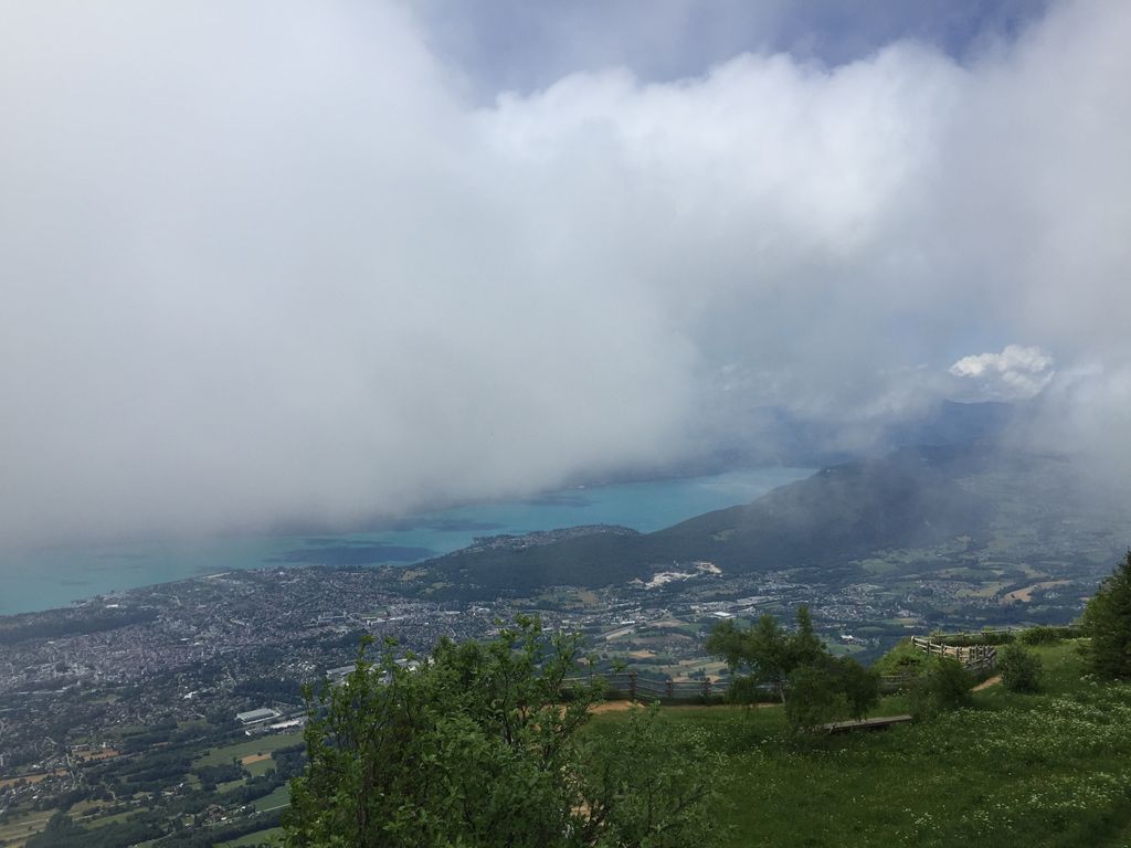 Fini le plein soleil pour ce week-end, les orages seront de retour et feront baisser les températures... Fini le plein soleil pour ce week-end, les orages seront de retour et feront baisser les températures...